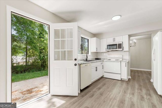 6317 Creekford Lane, Lithonia, GA 30058
