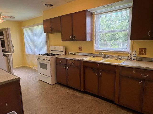 2816 Sarah Court, Bay City, MI 48708