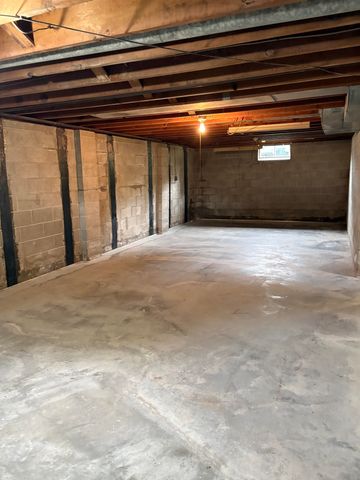 2816 Sarah Court, Bay City, MI 48708