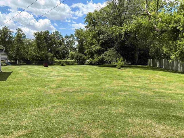 2816 Sarah Court, Bay City, MI 48708