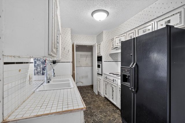 2512 Bent Tree Lane, Arlington, TX 76016