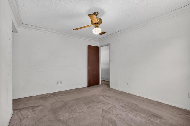 2512 Bent Tree Lane, Arlington, TX 76016