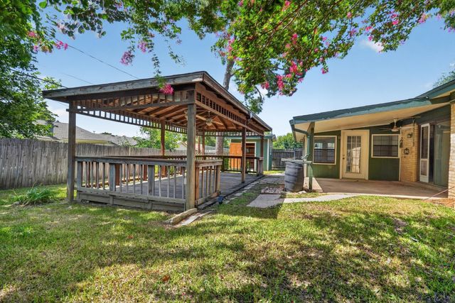 2512 Bent Tree Lane, Arlington, TX 76016