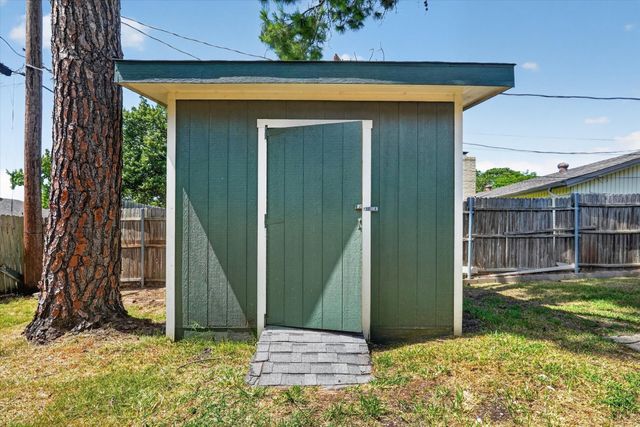 2512 Bent Tree Lane, Arlington, TX 76016
