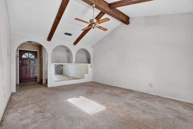 2512 Bent Tree Lane, Arlington, TX 76016