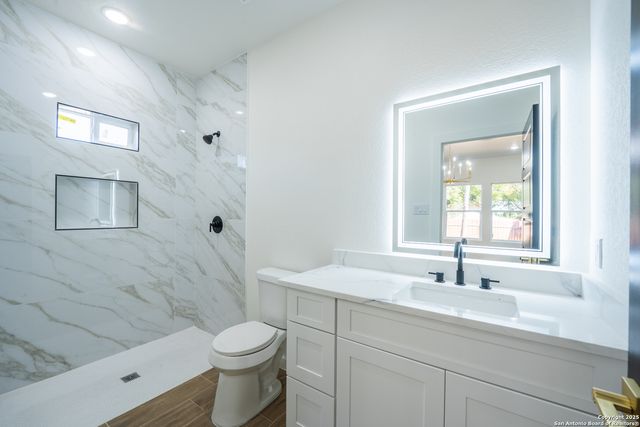 20035 Morrison St, Somerset, TX 78069