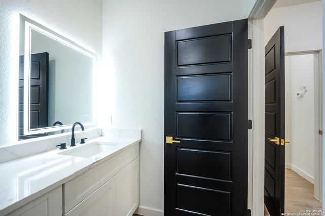 20035 Morrison St, Somerset, TX 78069