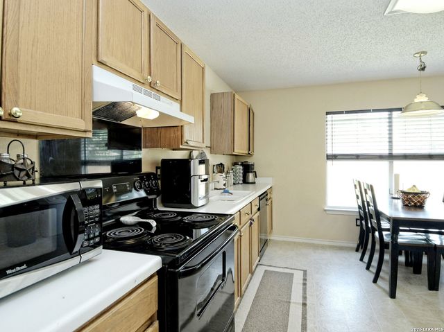 6718 Haven Meadow, Converse, TX 78109