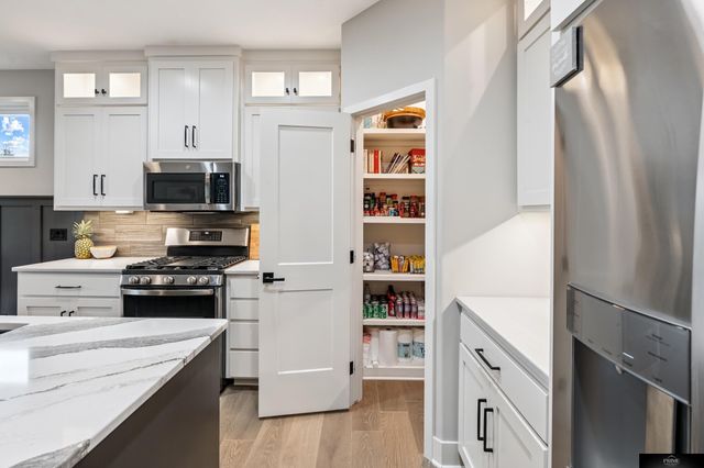 12651 sherman Plaza, Omaha, NE 68138