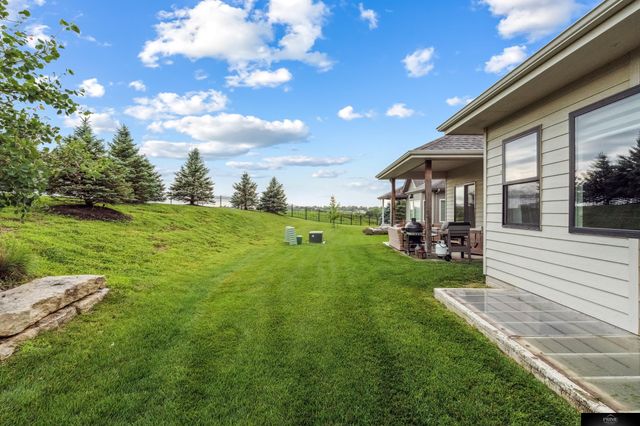 12651 sherman Plaza, Omaha, NE 68138