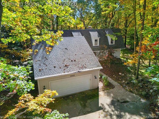 11982 Brandywine Drive, Brighton, MI 48114