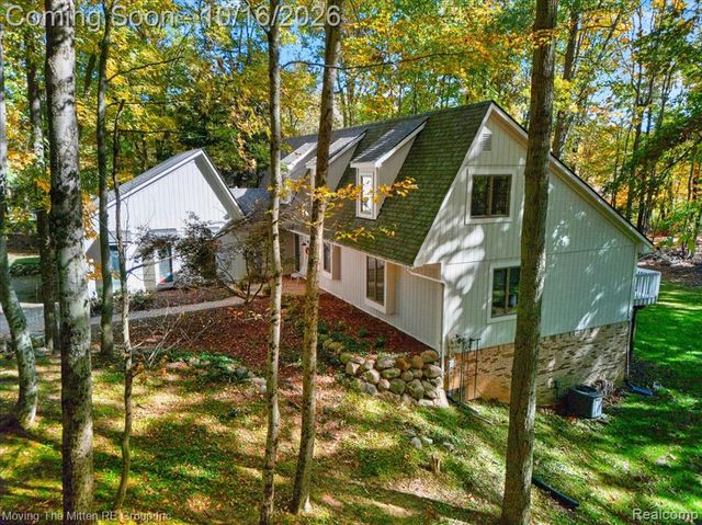 11982 Brandywine Drive, Brighton, MI 48114