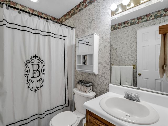 135 Mildred Ave, Gaffney, SC 29341