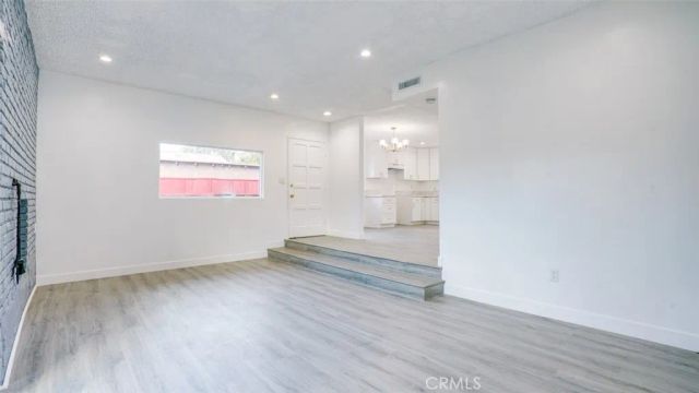 6104 Costello Avenue, Valley Glen, CA 91401