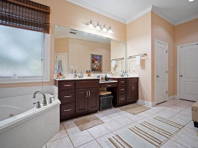 1542 Stone Hedge W Drive, Mobile, AL 36695