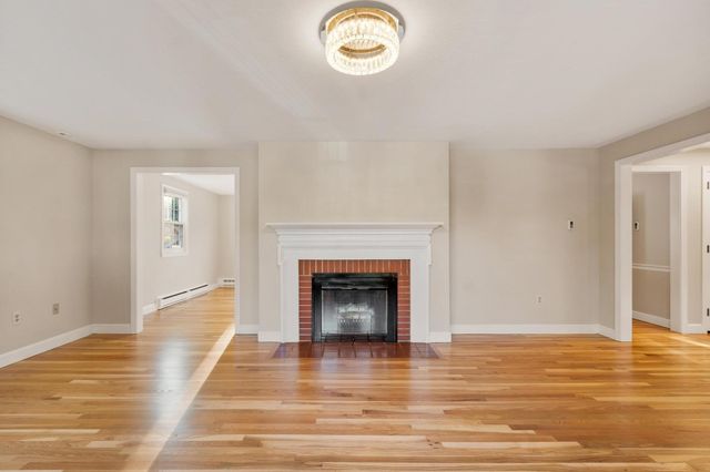 2 Dorset Circle, Andover, MA 01810
