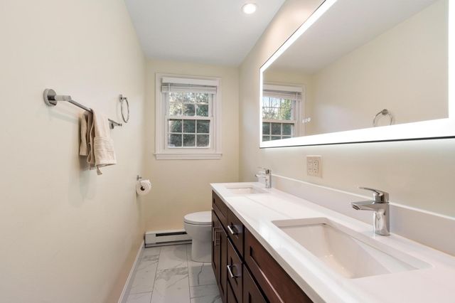2 Dorset Circle, Andover, MA 01810
