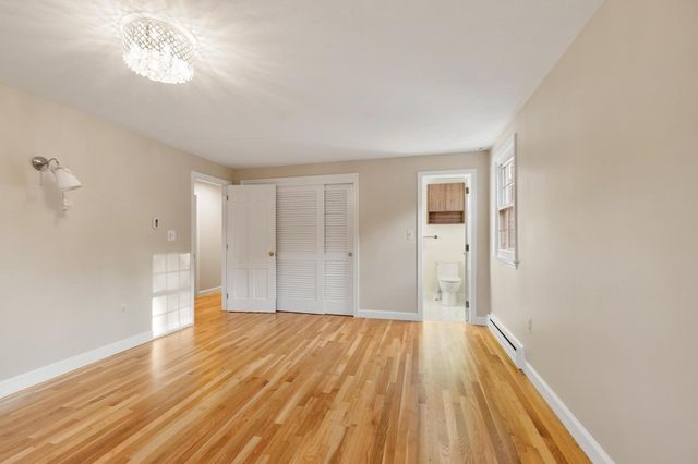 2 Dorset Circle, Andover, MA 01810