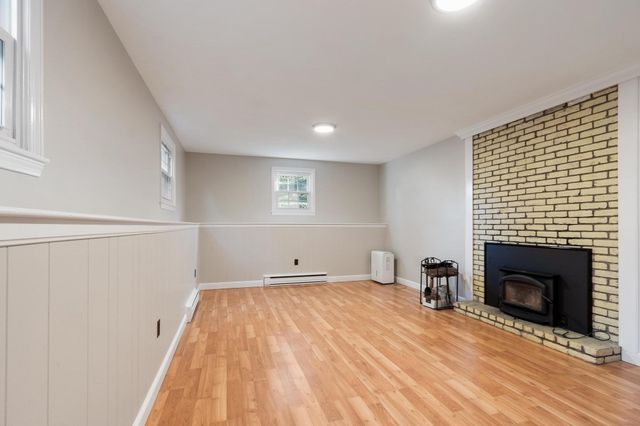2 Dorset Circle, Andover, MA 01810