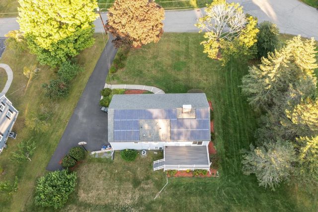 2 Dorset Circle, Andover, MA 01810