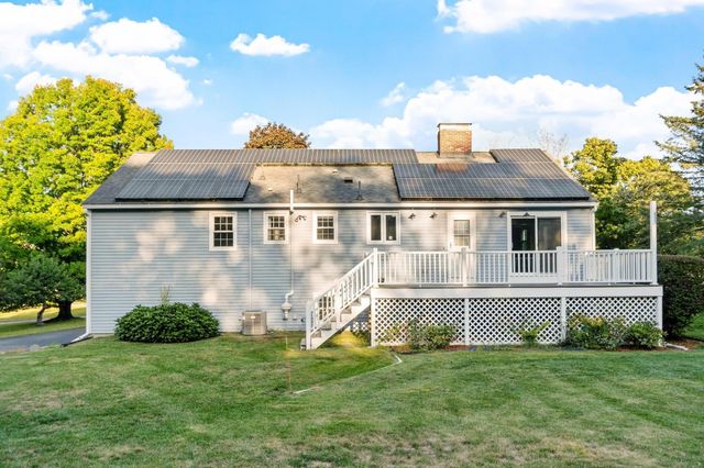 2 Dorset Circle, Andover, MA 01810
