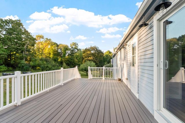 2 Dorset Circle, Andover, MA 01810