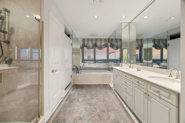 1100 Uptown Park Boulevard 102, Houston, TX 77056