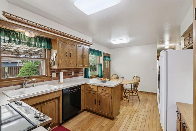 5503 W Silverleaf LANE, Brown Deer, WI 53223