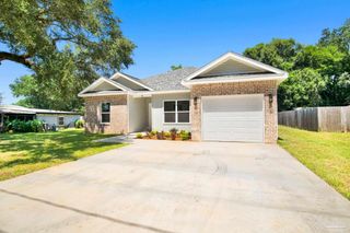 4 Tennessee Dr, Pensacola, FL 32503