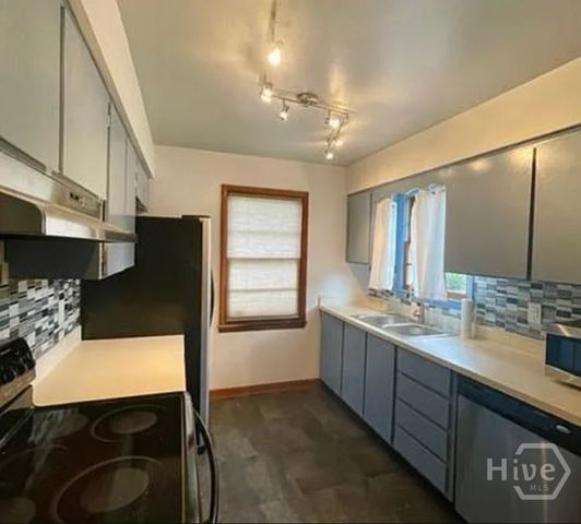 1401 E 33rd Street, Savannah, GA 31404