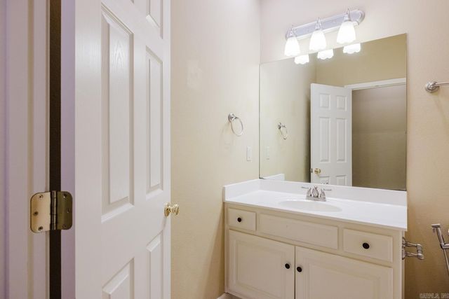 17 Glasgow Court, Little Rock, AR 72211