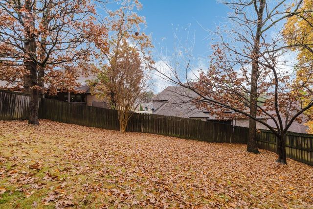 17 Glasgow Court, Little Rock, AR 72211