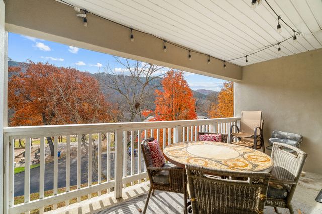 318 Wimbledon Drive 8, Branson, MO 65616