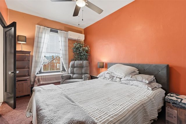 4000 Brownsville Rd, Brentwood, PA 15227