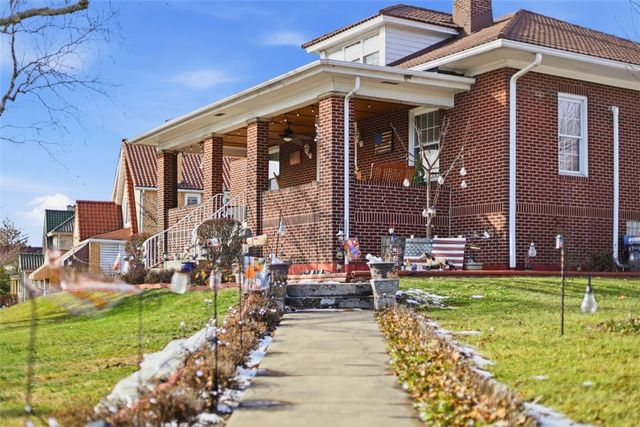 4000 Brownsville Rd, Brentwood, PA 15227