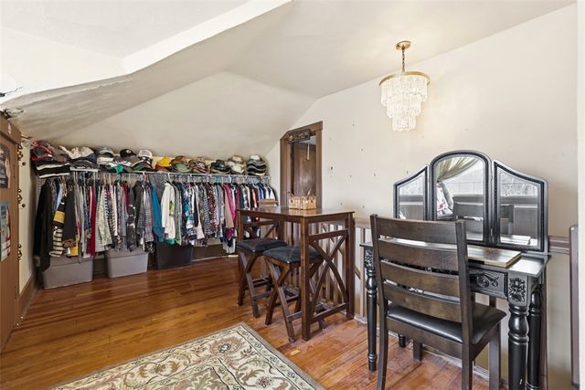 4000 Brownsville Rd, Brentwood, PA 15227