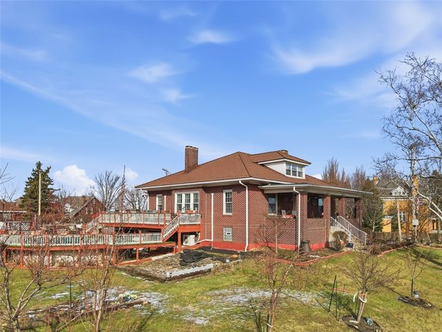 4000 Brownsville Rd, Brentwood, PA 15227