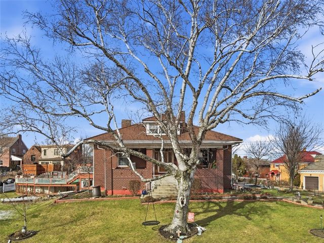 4000 Brownsville Rd, Brentwood, PA 15227