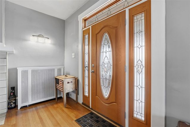 4000 Brownsville Rd, Brentwood, PA 15227