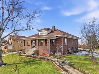 4000 Brownsville Rd, Brentwood, PA 15227