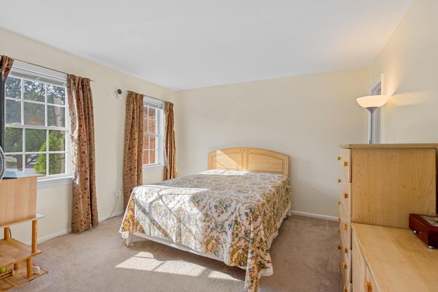 2829 GROVEMORE LN, Vienna, VA 22180
