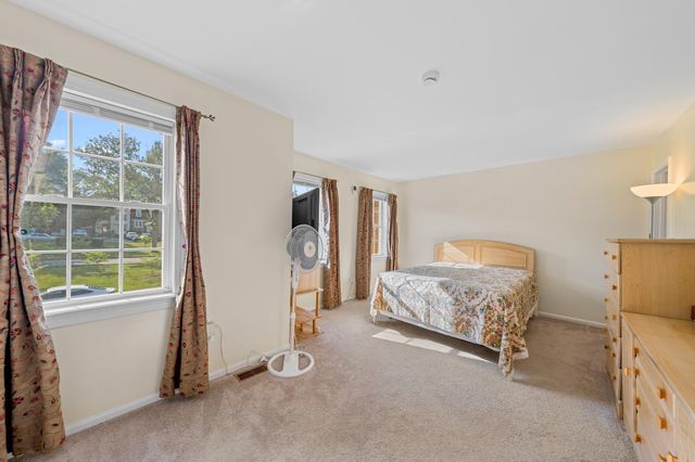 2829 GROVEMORE LN, Vienna, VA 22180