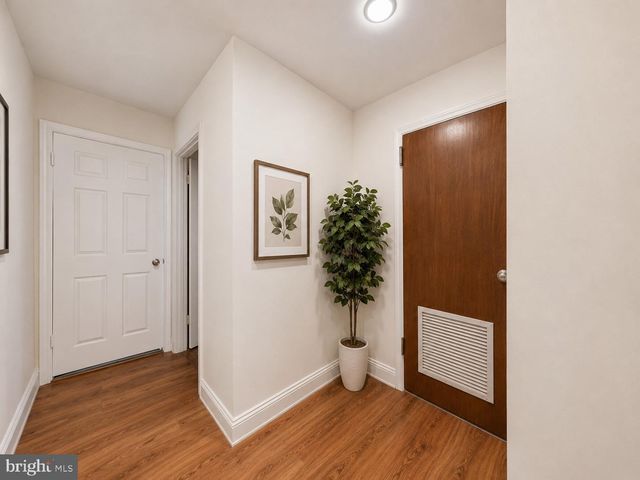 2041 N 15TH ST, Philadelphia, PA 19121