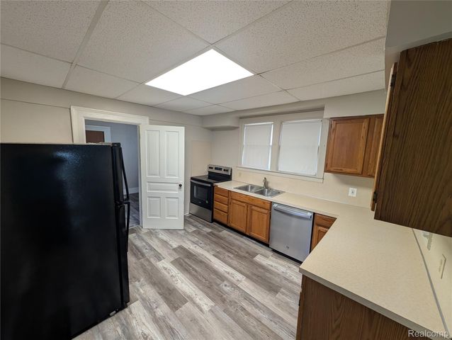 220 W Park Street, Lapeer, MI 48446