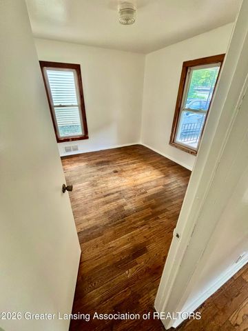 1143 Farrand Street, Lansing, MI 48906
