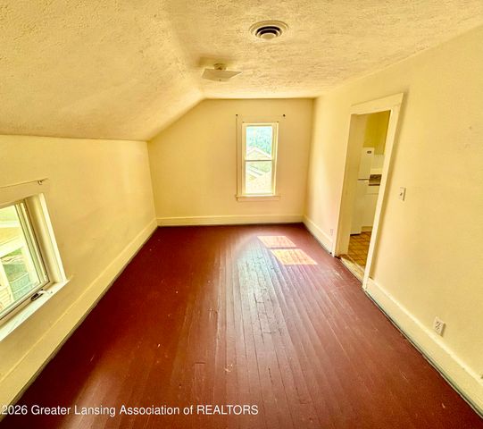 1143 Farrand Street, Lansing, MI 48906
