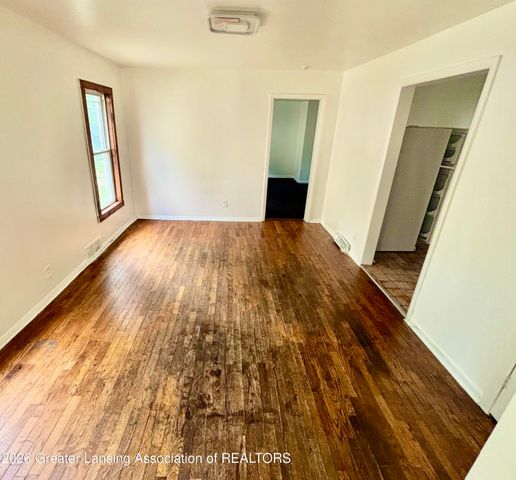 1143 Farrand Street, Lansing, MI 48906