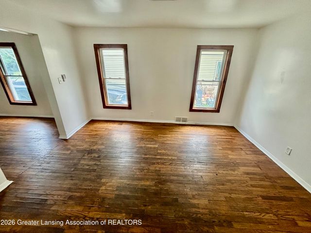 1143 Farrand Street, Lansing, MI 48906