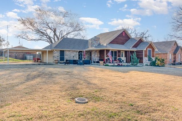622 Brockett Street, Aubrey, TX 76227