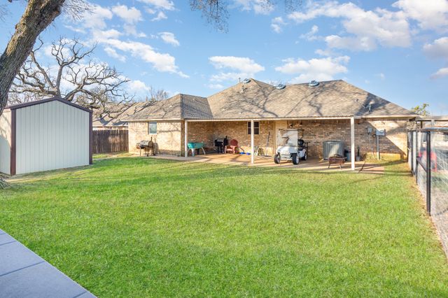 622 Brockett Street, Aubrey, TX 76227